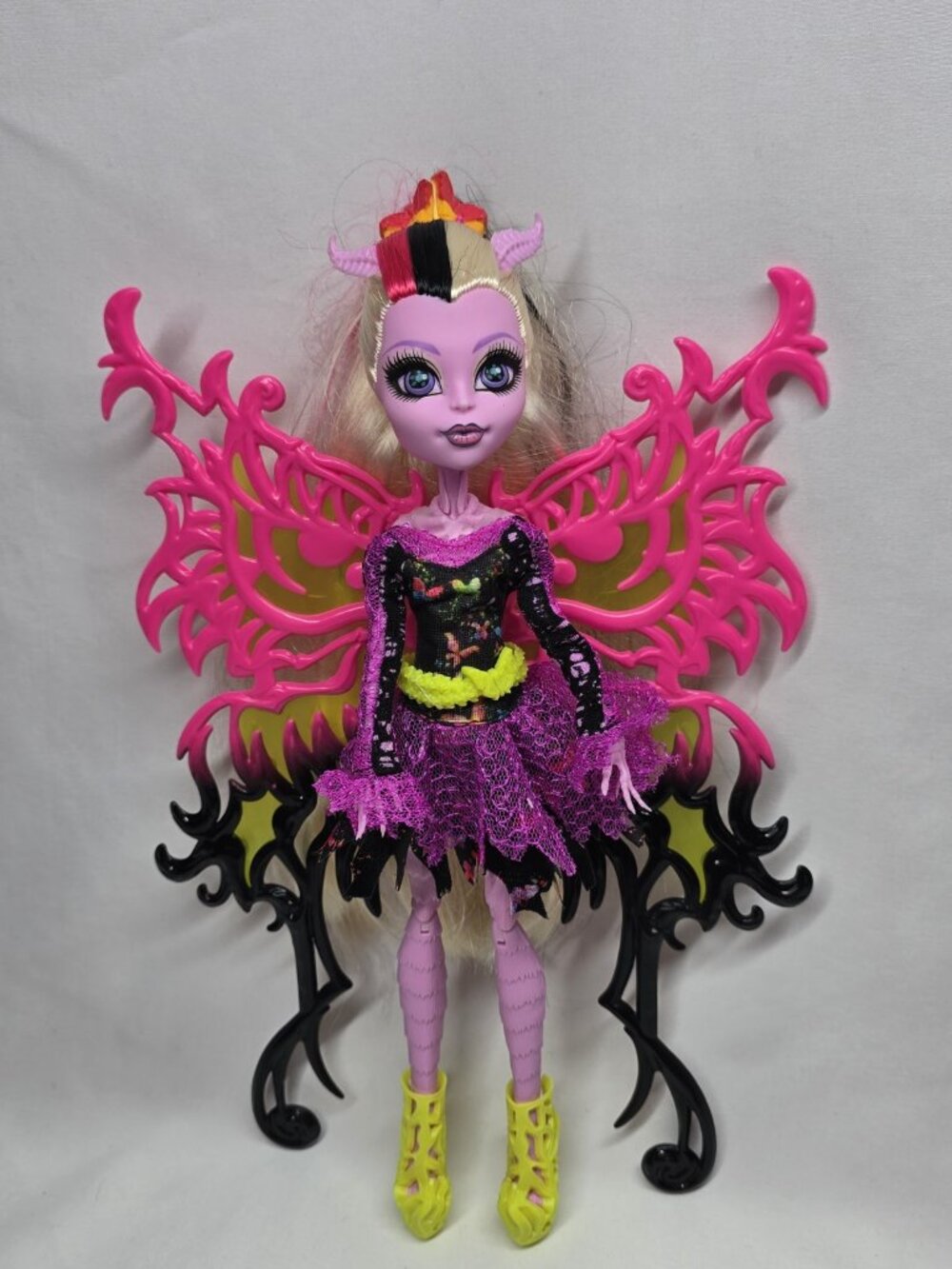 Monster High Freaky Fusion Bonita Femur Doll 2013 Moth Skeleton Hybrid w/ Wings